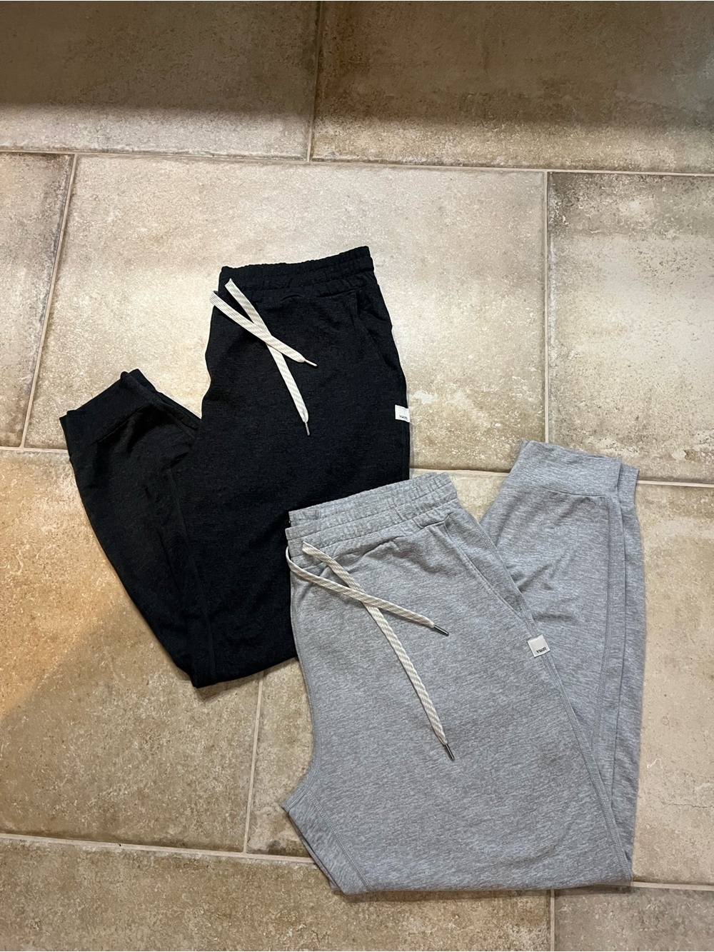 Vuori like new 2-Jogger Pants in Charcoal Gray & Light Heather Gray M